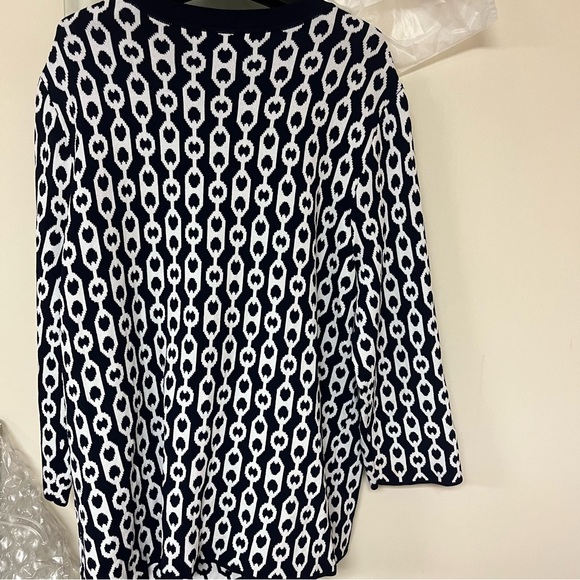 Designer most desirable jacket for women, fancy,  comfortable. Easy maintenance - Picture 3 of 5